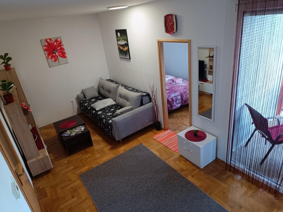 Apartman Ante Gospić Eksteriør billede